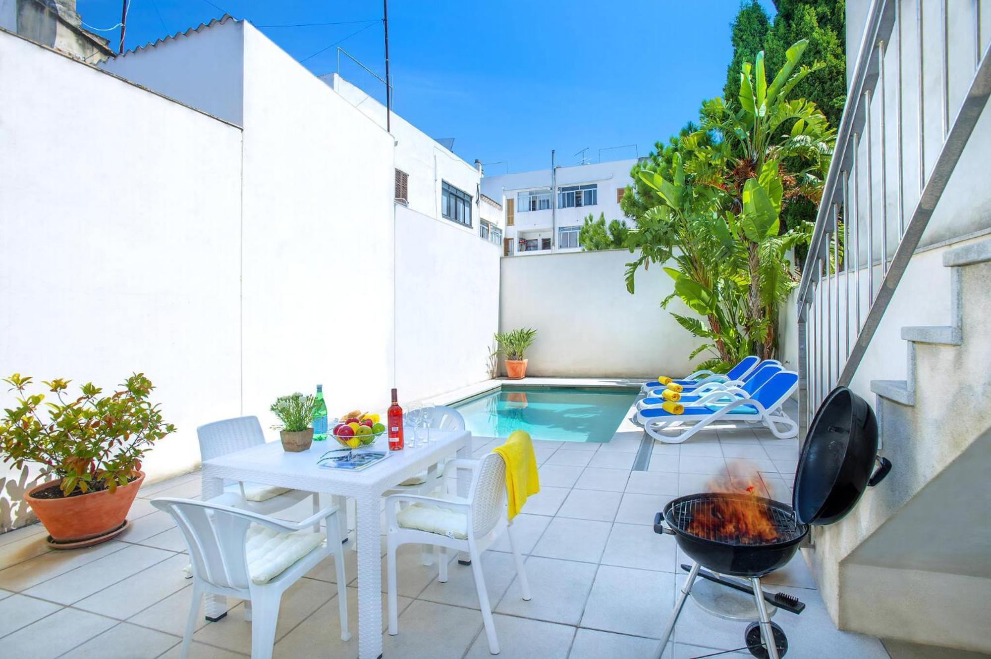 Ca Na Maria Holiday home *